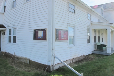 deweys tavern with two wayside historic panels